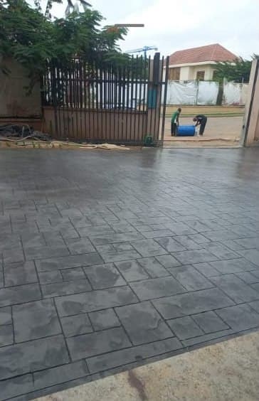 Slate-pattern stamped concrete driveway